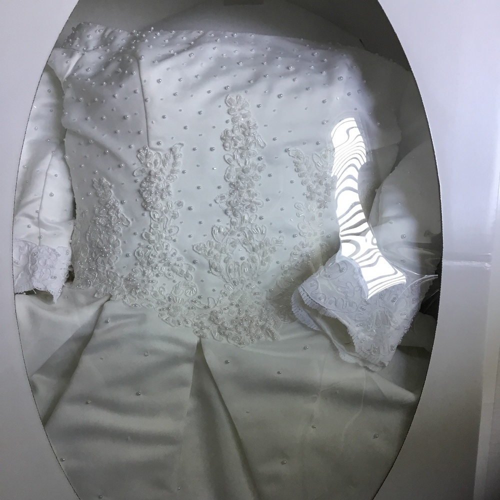 Wedding gown